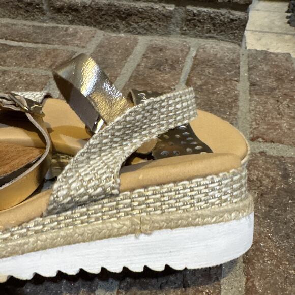 Sesto Meucci Zammy Perforated Wedge Sandal Platino Size 8 - Picture 4 of 16